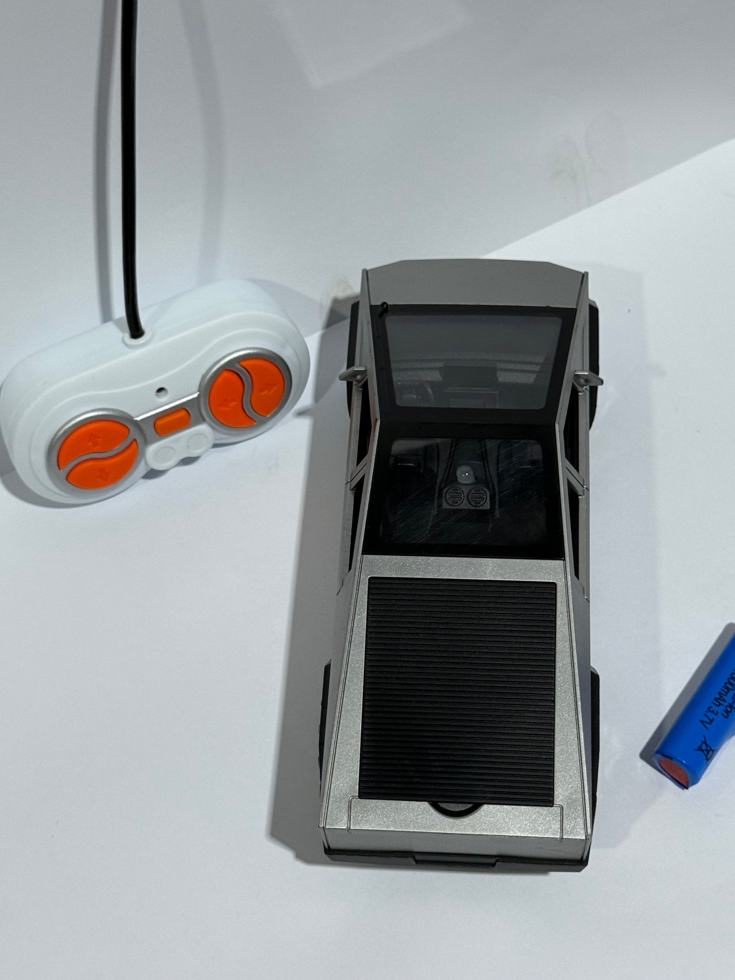 1:30 RC Tesla Electric EV Pickup Truck