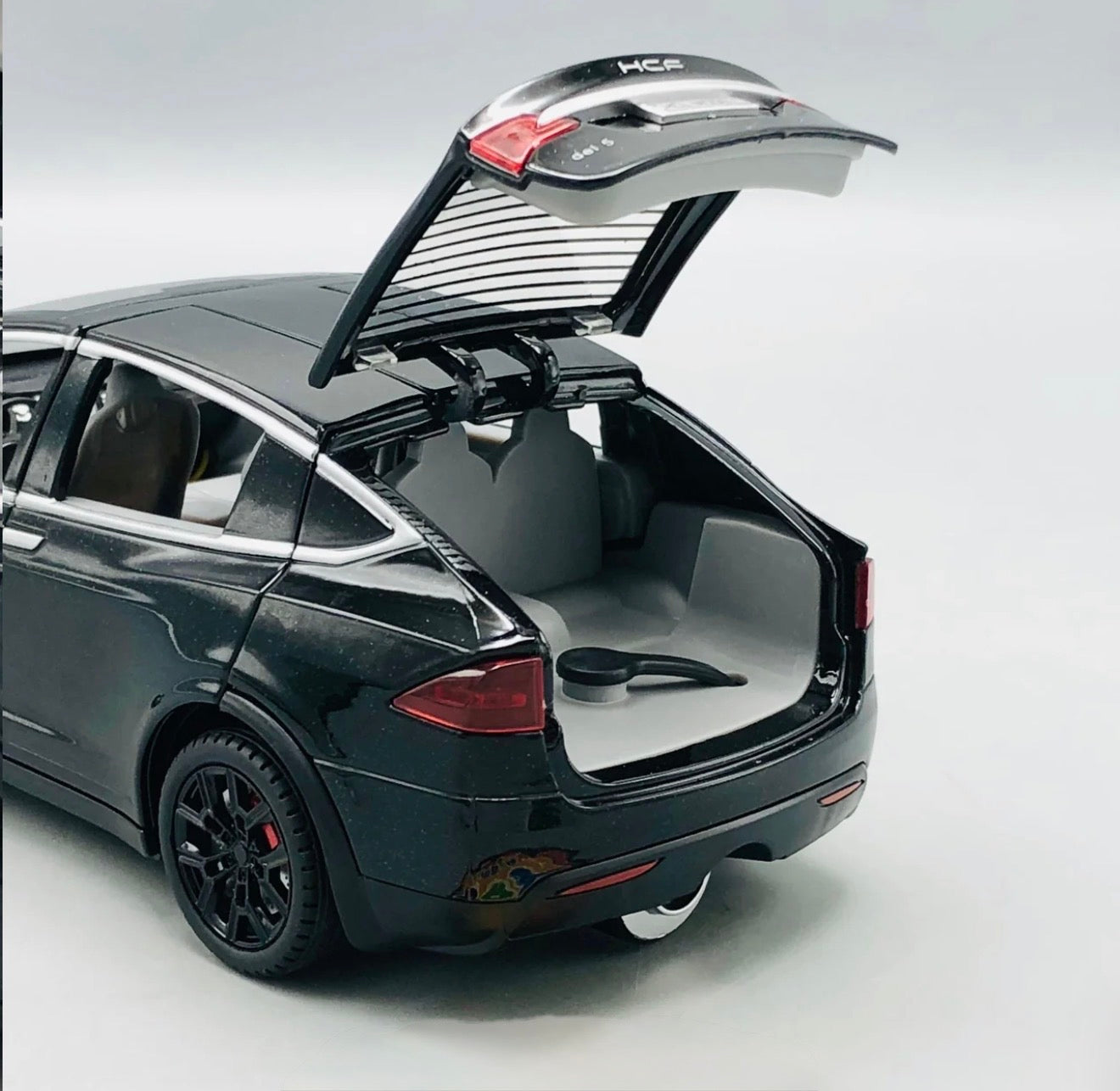 Tesla RC Diecast Model Car – Remote Control Metal Toy with Lights & Sound