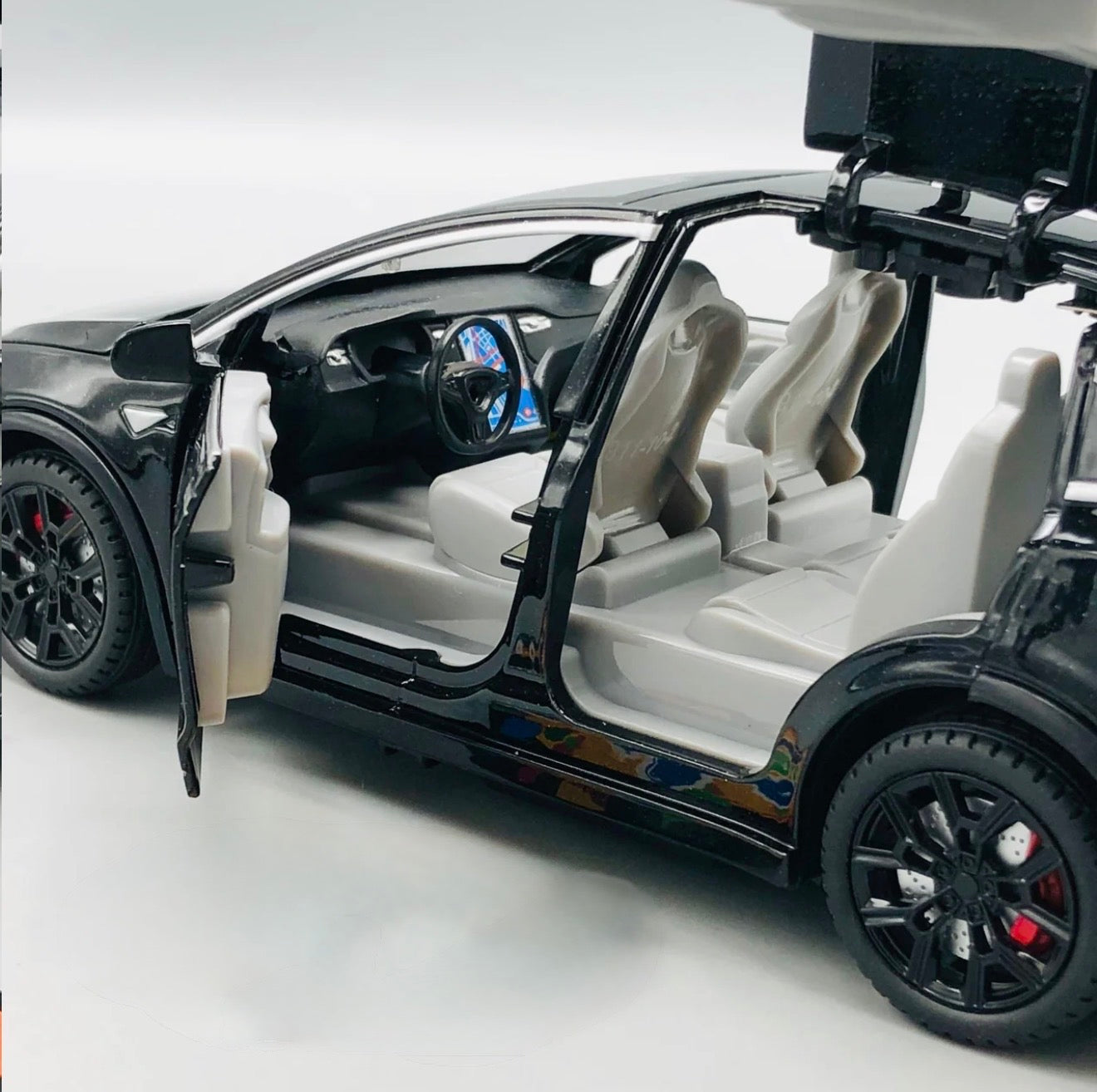 Tesla RC Diecast Model Car – Remote Control Metal Toy with Lights & Sound