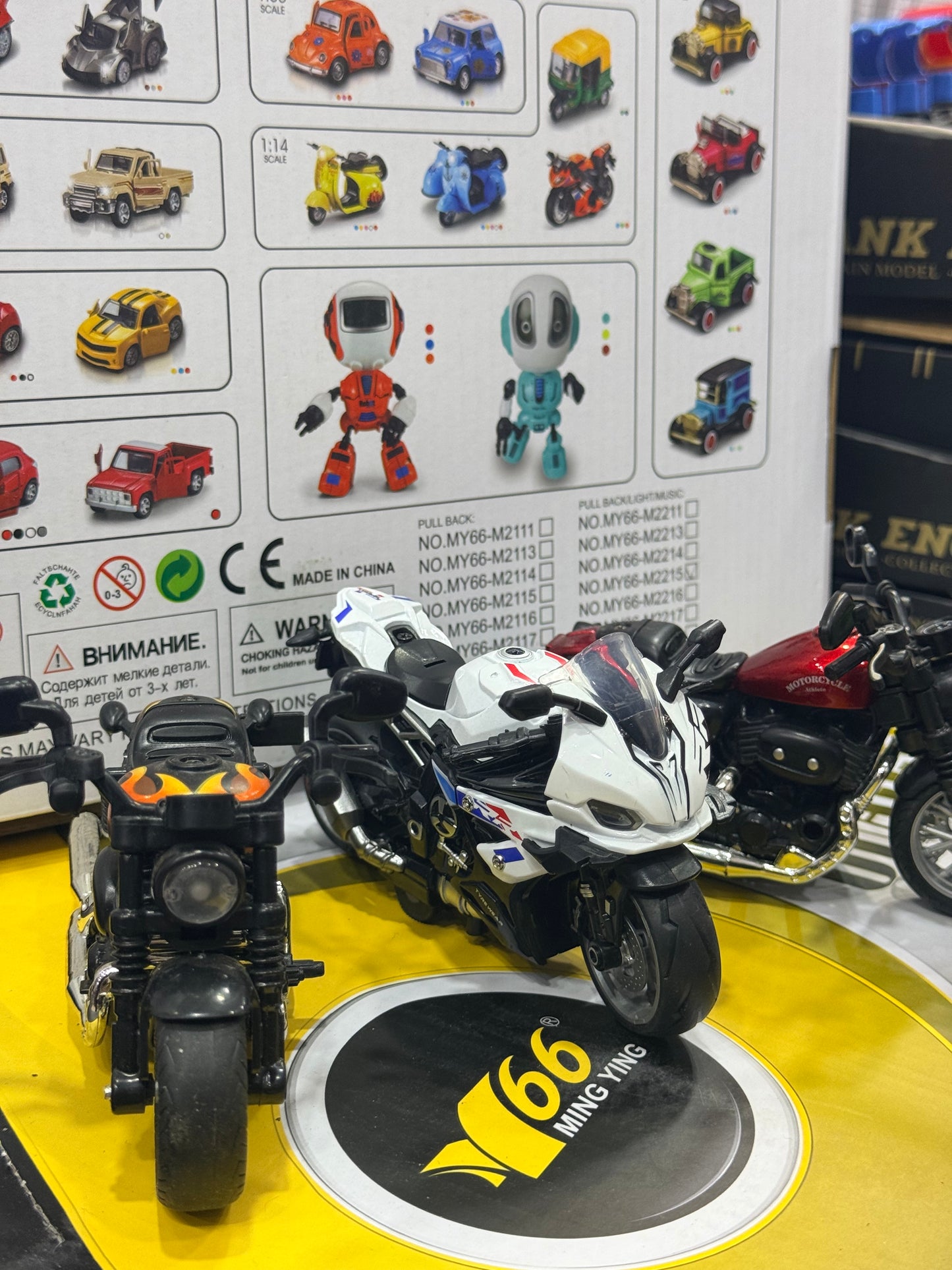 Die-Cast Pull Back Motorcycle Toy – Metal Mini Bike Model for Kids & Collectors