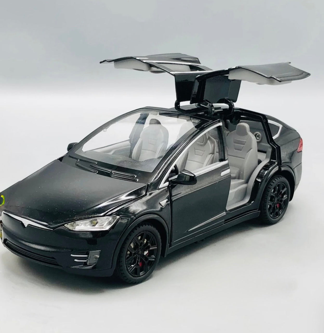 Tesla RC Diecast Model Car – Remote Control Metal Toy with Lights & Sound