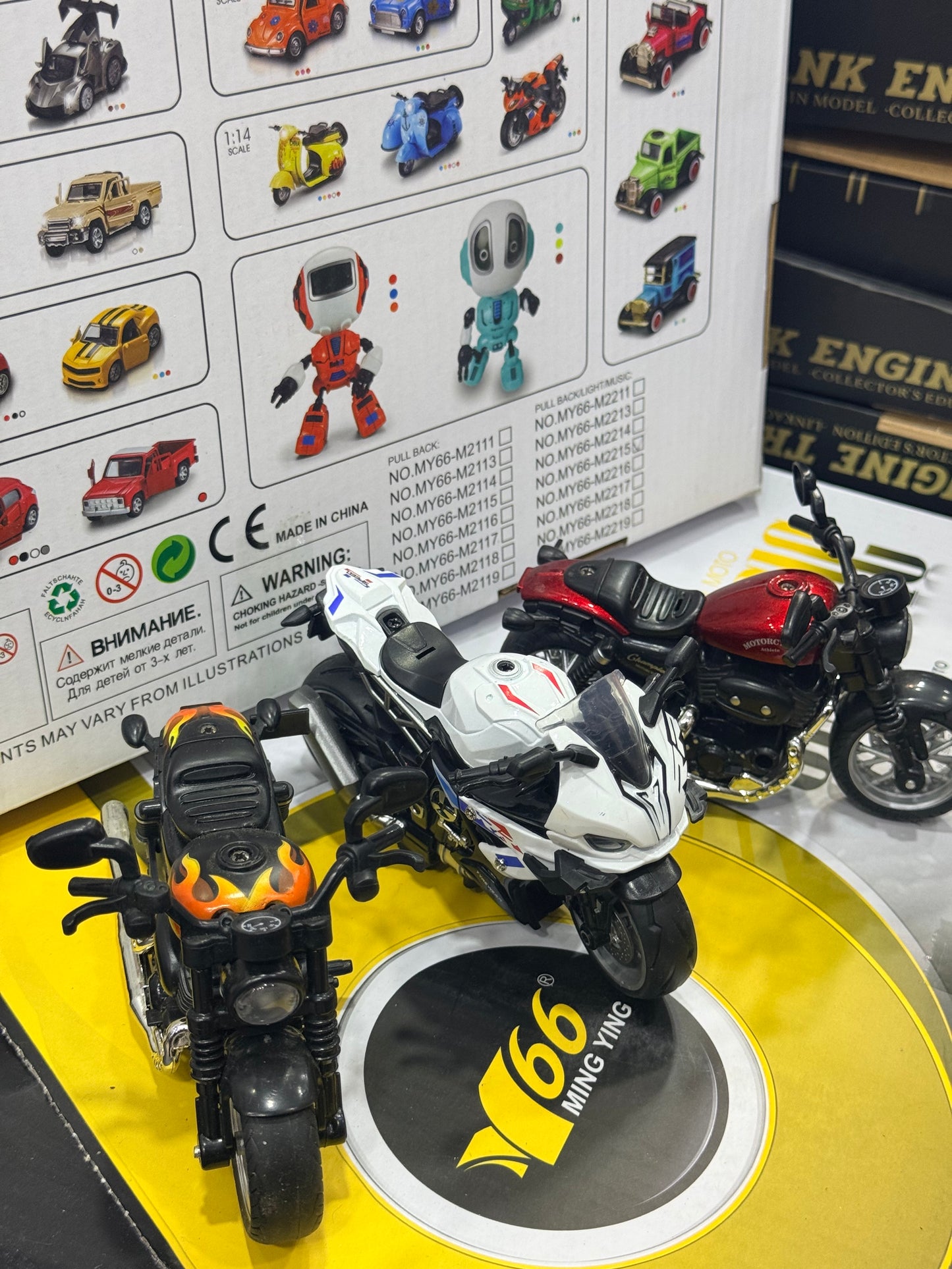 Die-Cast Pull Back Motorcycle Toy – Metal Mini Bike Model for Kids & Collectors