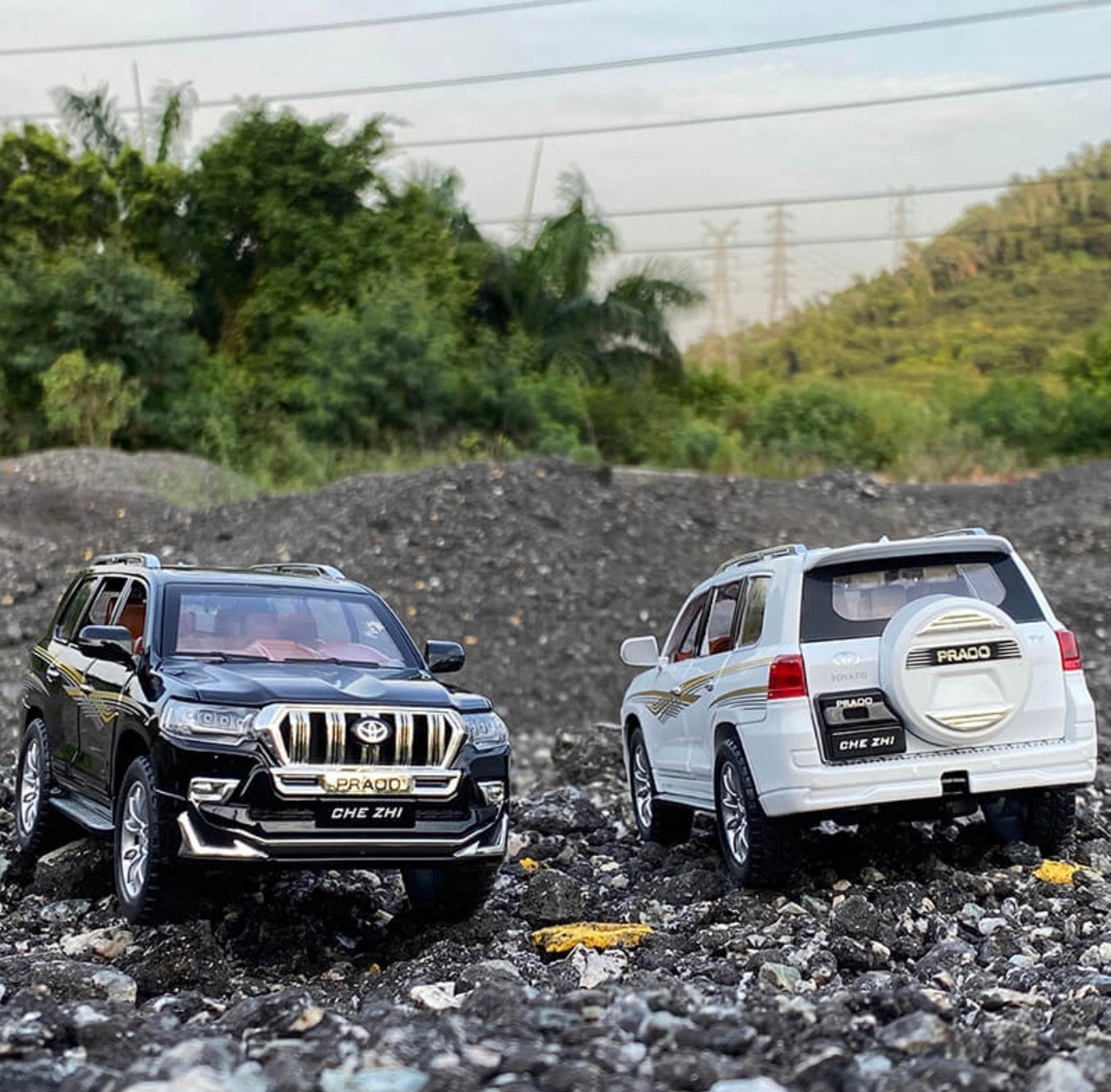 1:24 RC Prado Alloy Diecast Car with Remote | Openable Doors, Lights & Music