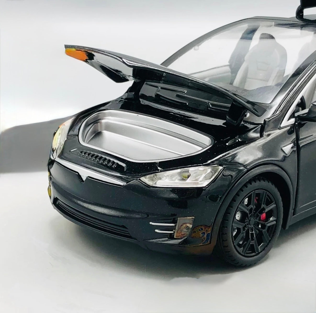 Tesla RC Diecast Model Car – Remote Control Metal Toy with Lights & Sound