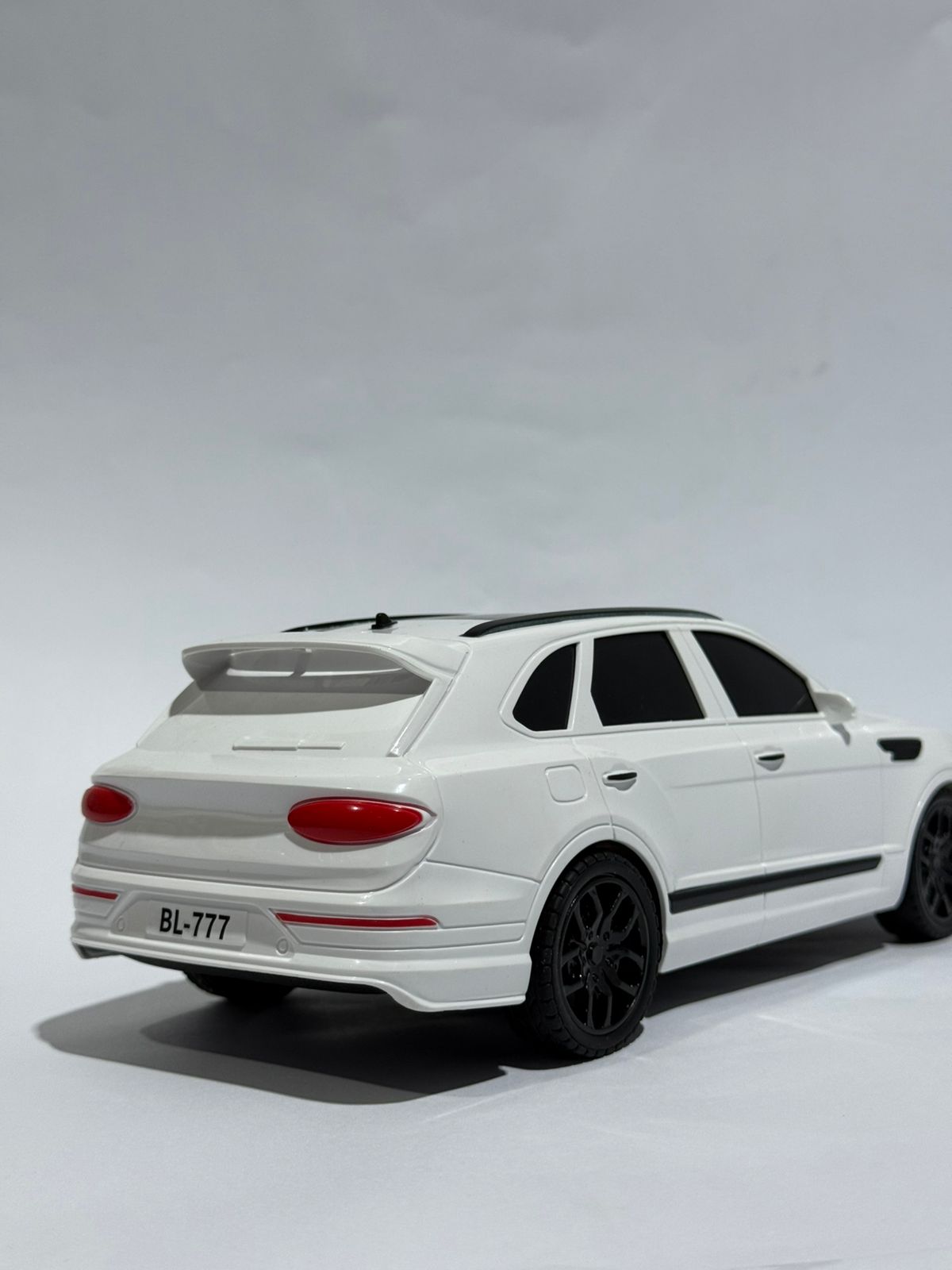 Bently Model R.C EV Cruiser