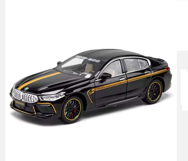 1:24 Diecast BMW M8 Model Car With Smoke