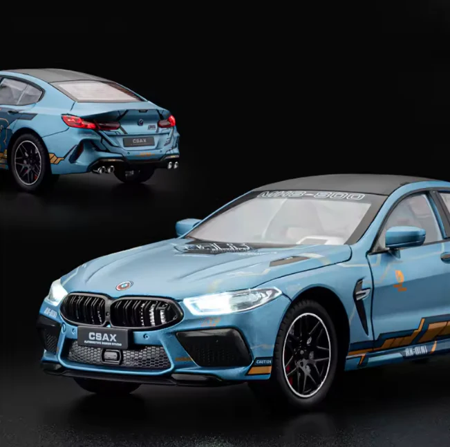 1:24 Diecast BMW M8 Model Car With Smoke