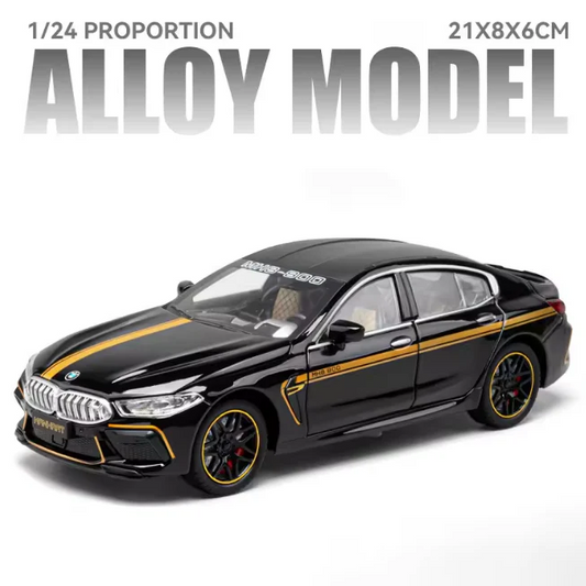 1:24 Diecast BMW M8 Model Car With Smoke