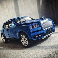 1:24 Diecast Rolls Royce Cullinan Model With Smoke